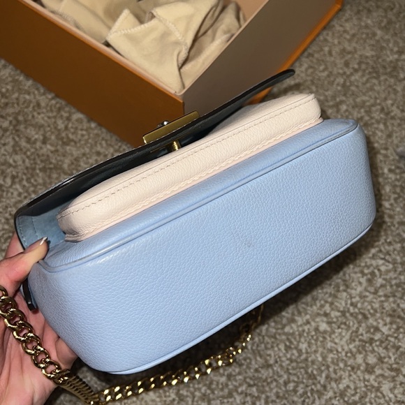 Louis Vuitton LockMe Tender Blue - Picture 7 of 13